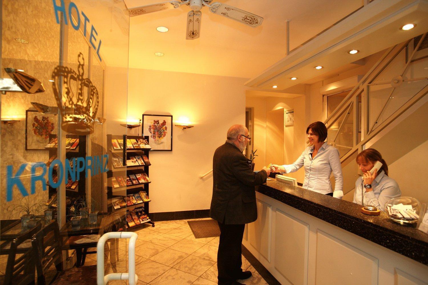 Hotel Kronprinz Garni Μίντεν Εξωτερικό φωτογραφία